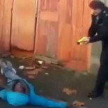 Policía utiliza el taser contra su propio consejero negro de relaciones raciales tras confundirlo por un perseguido ENG]