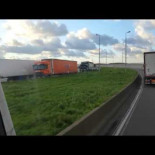 Camioneros vs inmigrantes en Francia