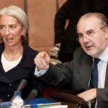 Las cajas aconsejan subir el IVA, bajar impuestos a las empresas y subir la Seguridad Social a los trabajadores e IRPF