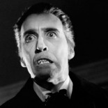 Sir Christopher Lee, que hoy cumple 93 años. De Drácula a Mago Blanco y Metalero