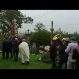 Procesión hereje tocando de fondo "a las barricadas" y "el coche fantástico". Galicia, Otoño 2013