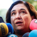Ada Colau: "Una directiva de una multinacional me ofreció acabar la universidad fácilmente"