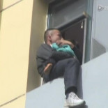 Intento de suicidio en China e impresionante actuación de los servicios de emergencia