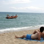 Reabren la playa de Torredembarra, cerrada por la presencia de dos tiburones