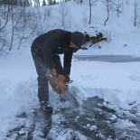 Arriesgar la vida para rescatar a un cadáver