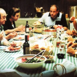 De Frodo a los Soprano: la cocina protagonista en series de TV y sagas literarias