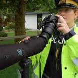 Esto es lo que usan en Canadá para cazar a los conductores con el móvil (a 1km de distancia)