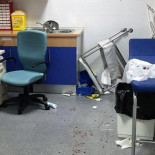 Dos borrachos rompen la nariz a un médico, hieren a otro y amenazan a enfermeras en El Casar