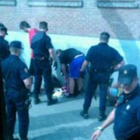 La Policía Nacional requisa pitos, banderas y pancartas a los seguidores del Barça [CAT]