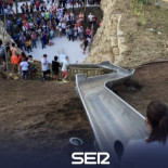 Estepona: Cuesta abajo, y sin frenos, en el tobogán urbano más grande de Europa