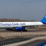 Un pasajero se identifica como ingeniero aeronáutico y arregla la avería de su propio avión