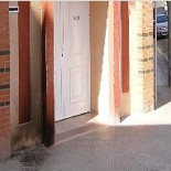 Lanzan dos cócteles molotov contra una mezquita de Gandia