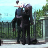 Un cura, un seminarista y un repartidor evitan el suicidio de un joven en Madrid