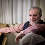 Anguita: "Hoy la Constitución suena a cachondeo. Ni los partidos se la creen"