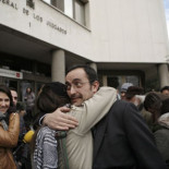 ¿Pero cómo un tirillas como yo va a pegar a ocho antidisturbios?