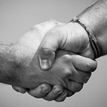 Esto es lo que cobra Adblock Plus por meter anuncios en su lista de "aceptables"