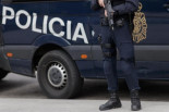 300 vecinos de la Cañada Real cortan media hora la A-3 y hieren a varios policías