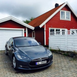 Mi experiencia con mi Tesla Model S: de sentirte un rockstar al duro baño de realidad