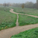 Caminos del deseo» creados para la conveniencia de la gente en lugar de las rutas designadas