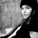 La chica del antivirus da la cara