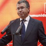 A Granados y a los políticos se les pagaba con putas, con vacaciones, con casas...