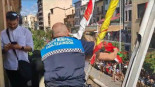 El jefe de la Policía Municipal de Estella saca a la fuerza a la edil de Bildu por mostrar una ikurriña en el balcón
