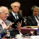 Las sociedades de autores del mundo piden "respeto a la SGAE"