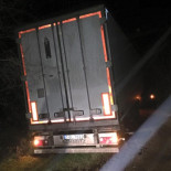El mismo camión cargado de naranjas se atasca en los montes riojanos por segunda vez