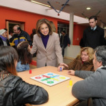 La caridad, el escaparate para exhibir pobres (2013)