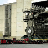 Transportando el motor diésel más grande del mundo