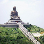 Una controladora de Hong Kong TWR evita el impacto de un A320 con el Gran Buddha Tian Tan