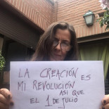 Artistas, cansados de "tener miedo", se manifiestan "para enterrar la Ley Mordaza"