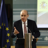 Fernández Díaz cree que ETA desea "como agua de mayo" un gobierno de PSOE y Podemos