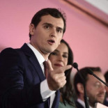 Rivera propone un pacto "a tres bandas" entre C's, PP y PSOE para "reformar España"