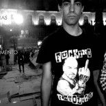 Galería de camisetas en la mani democraciarealya 15m