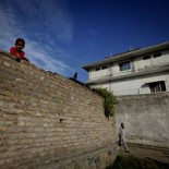 La hija de Bin Laden asegura que su padre fue capturado vivo y asesinado