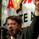 Ynestrillas pidió un "alzamiento militar" en la Biblioteca de Aragón