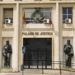 Una trabajadora se tira por la ventana durante una inspección y denuncia un accidente laboral