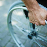 Un implante eléctrico devuelve el movimiento a pacientes parapléjicos