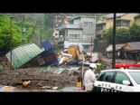 Pavoroso deslizamiento de lodo arrasa vecindario en Japón