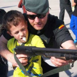 La Guardia Civil ofrece una bochornosa exhibición en un colegio público de Cintruénigo