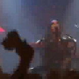 2 años de carcel por romper una biblia en público