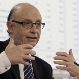 Montoro admite que España no puede financiarse sin ayuda
