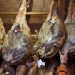 Reparten gratis una tonelada de jamón