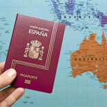 New York Times: "los españoles sacan su dinero y se van del país"