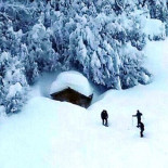 Rescatado un joven que estuvo atrapado por la nieve ocho días en una cabaña