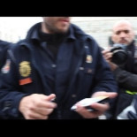 Antidisturbios sin número de placa: "tengo tres y se han perdido todos"