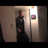 Un gato recibe a su dueño tras 6 meses sin verlo