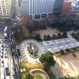 Un hotel de lujo utiliza a miles de madrileños sin empleo para promocionarse gratis