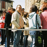 Una cola del INEM invade territorio francés [HUMOR]